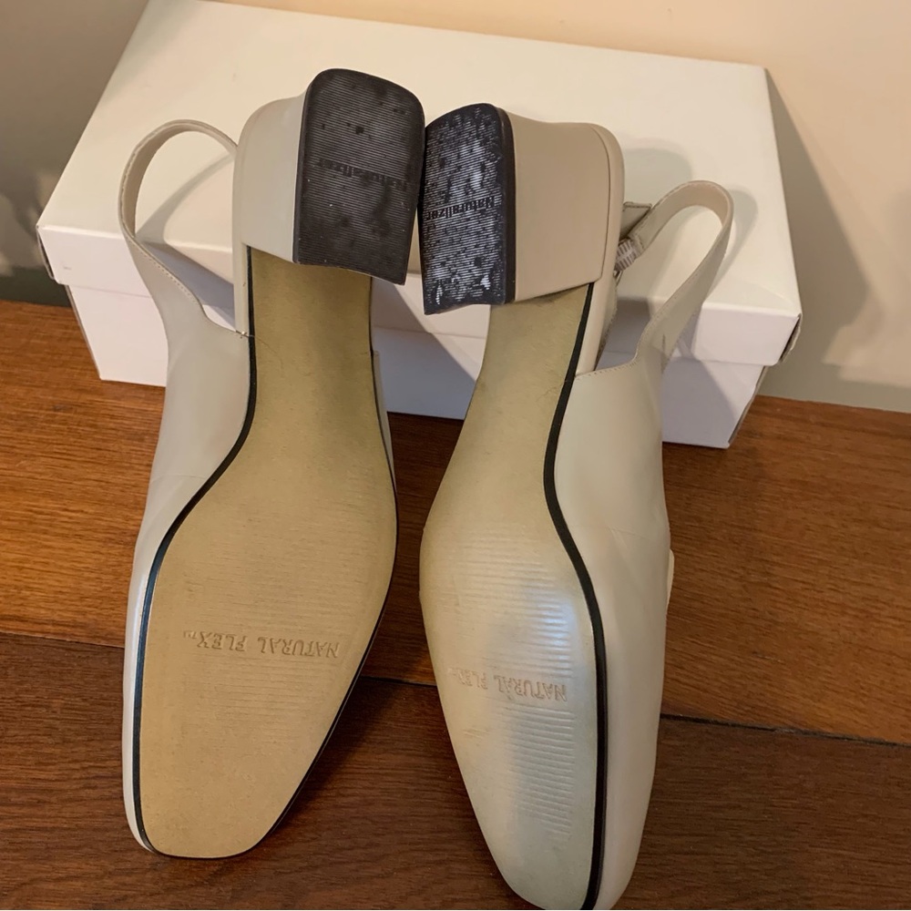 Naturalizer Cream Flats Sleek Minimalist Design - Picture 3 of 4